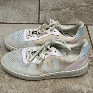 Veja Women's Sneakers - Pastel Pink and Blue